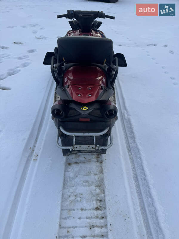 Утилитарные снегоходы Yamaha Venture 2013 в Буковеле