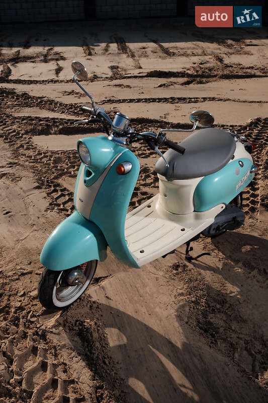 Вантажні моторолери, мотоцикли, скутери, мопеди Yamaha Vino 1997 в Рівному