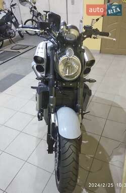 Мотоцикл Классик Yamaha VMAX 2014 в 