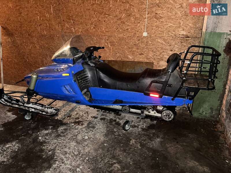 Спортивные снегоходы Yamaha VMAX 2000 в Черкассах фото 5 Спортивные снегоходы Yamaha VMAX 2000 в Черкассах