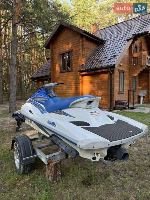Yamaha WaveRunner 2006