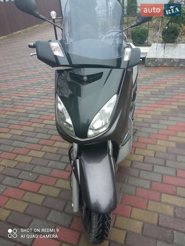 Максі-скутер Yamaha X-Max 250 2006 в Полонному