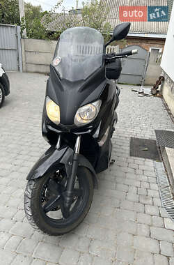 Макси-скутер Yamaha X-Max 250 2013 в 