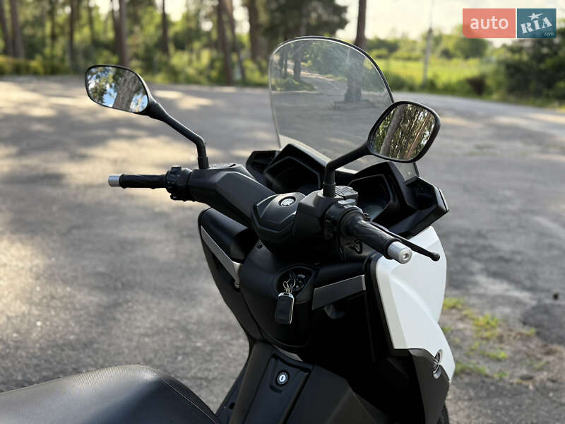 Макси-скутер Yamaha X-Max 250 2015 в Виннице