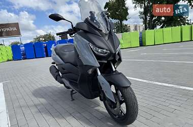 Максі-скутер Yamaha X-Max 300 2018 в 