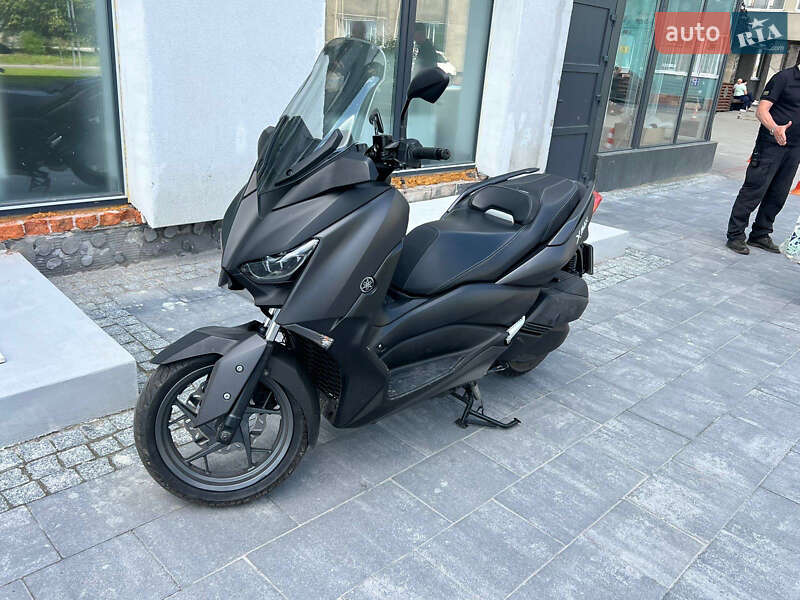 Макси-скутер Yamaha X-Max 2017 в 