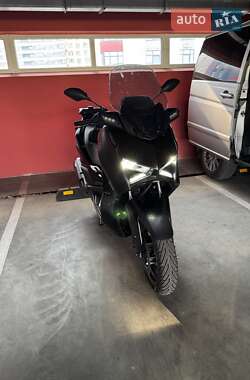 Макси-скутер Yamaha X-Max 2024 в Киеве