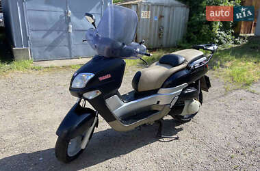 Скутер Yamaha XC 2006 в Чернівцях