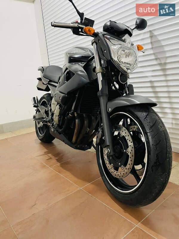 Мотоцикл Без обтекателей (Naked bike) Yamaha XJ6 Diversion 2010 в Киеве