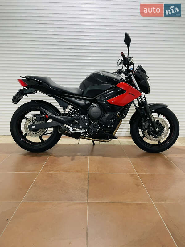 Мотоцикл Без обтекателей (Naked bike) Yamaha XJ6 Diversion 2013 в 