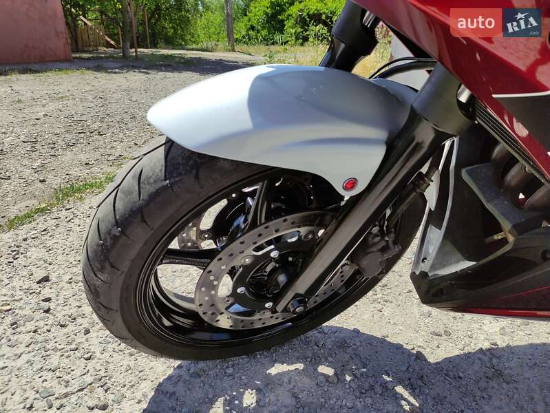 Мотоцикл Спорт-туризм Yamaha XJ6 Diversion 2013 в Кривому Розі