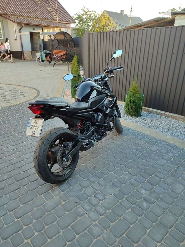 Yamaha XJ6 2012