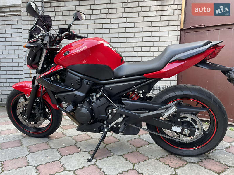 Мотоцикл Без обтекателей (Naked bike) Yamaha XJ6 2012 в 