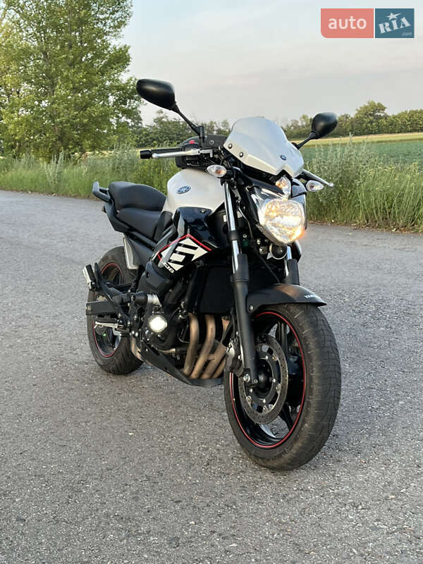 Мотоцикл Без обтекателей (Naked bike) Yamaha XJ6 2015 в Днепре
