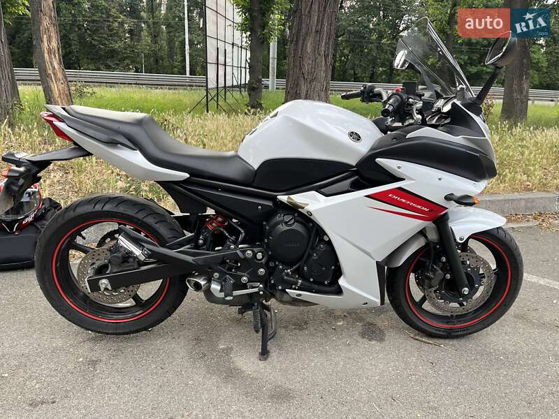 Yamaha XJ6 2011