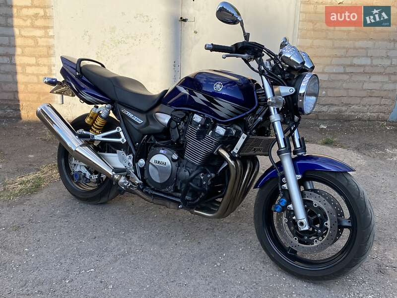 Мотоцикл Классік Yamaha XJR 1300 2008 в 