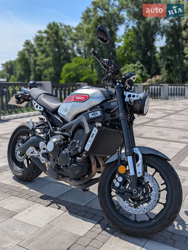 Yamaha XSR 900 2021