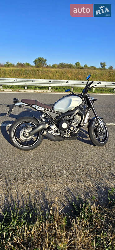 Yamaha XSR 2016