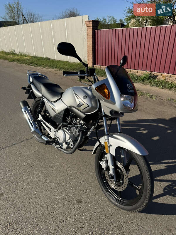 Мотоцикл Классик Yamaha YBR125 2022 в 
