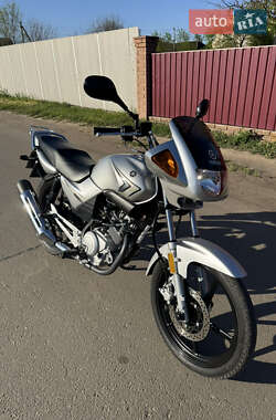 Мотоцикл Классик Yamaha YBR125 2022 в 