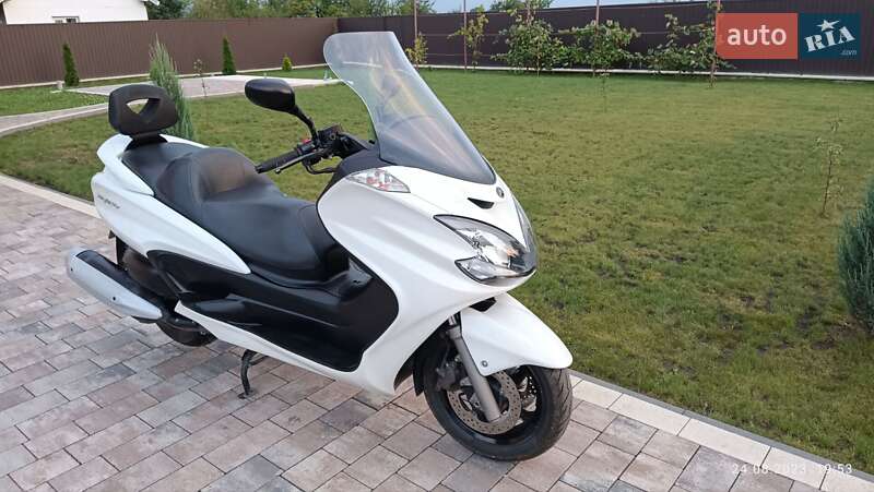 Yamaha YP 2011