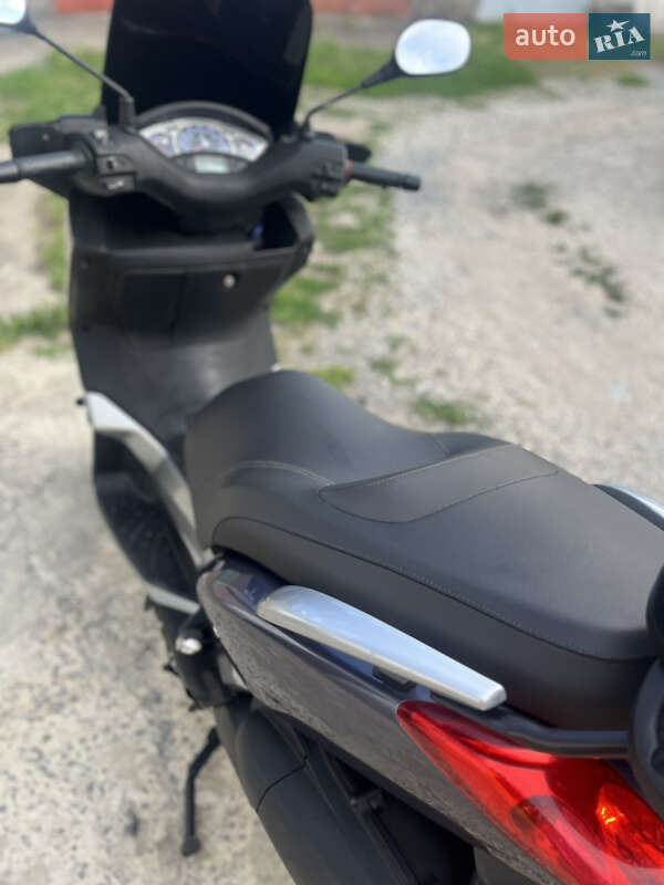 Макси-скутер Yamaha YP 2006 в Каменец-Подольском