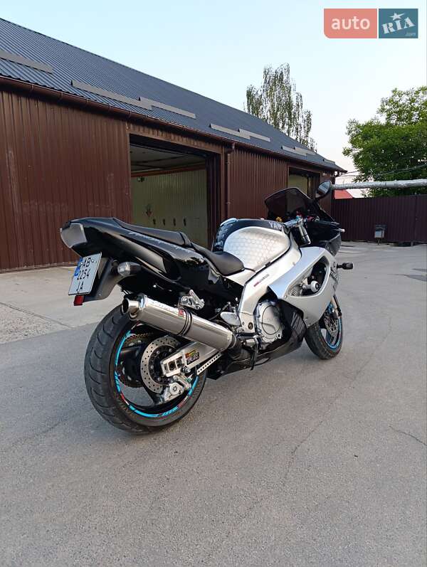 Спортбайк Yamaha YZF 1000R 2002 в Баре