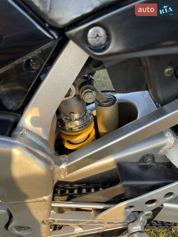 Спортбайк Yamaha YZF R1 1998 в Львове фото 5 Спортбайк Yamaha YZF R1 1998 в Львове