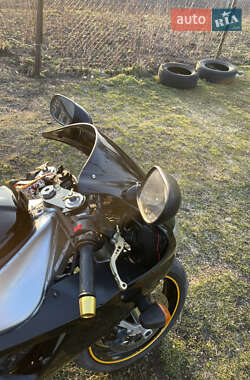 Спортбайк Yamaha YZF R1 1998 в 
