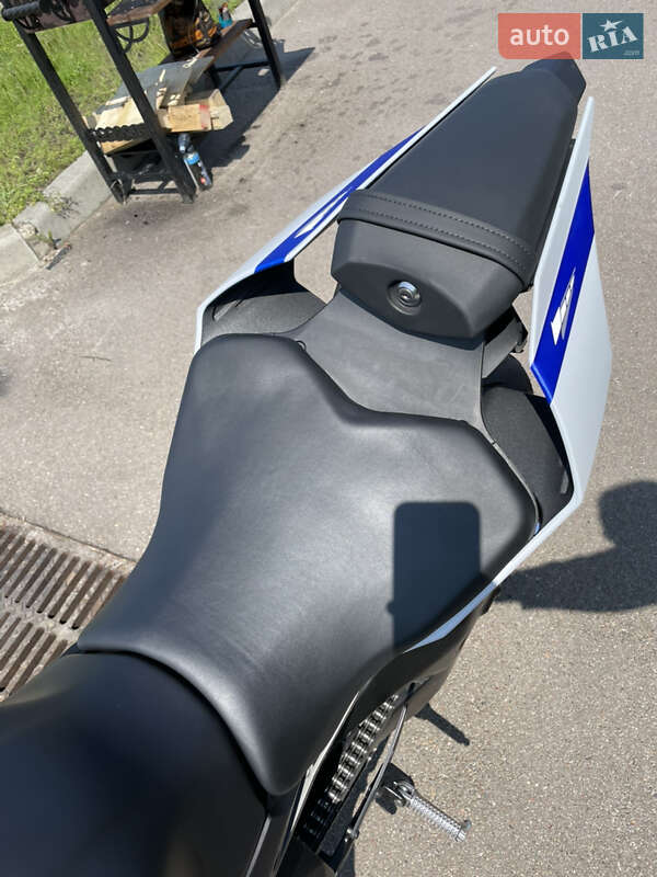 Спортбайк Yamaha YZF R1 2023 в Киеве фото 4 Спортбайк Yamaha YZF R1 2023 в Киеве