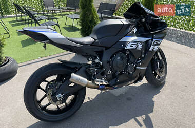 Спортбайк Yamaha YZF R1 2023 в Киеве