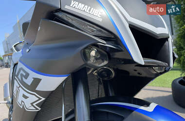 Спортбайк Yamaha YZF R1 2023 в Киеве