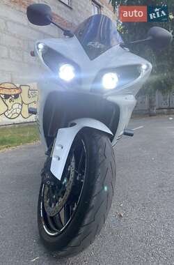 Спортбайк Yamaha YZF R1 2010 в Киеве