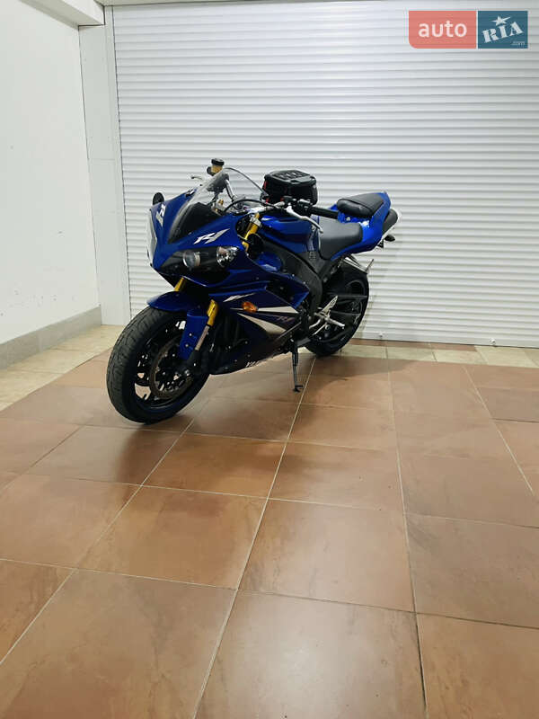 Спортбайк Yamaha YZF R1 2008 в Киеве