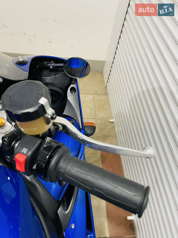 Спортбайк Yamaha YZF R1 2008 в Киеве
