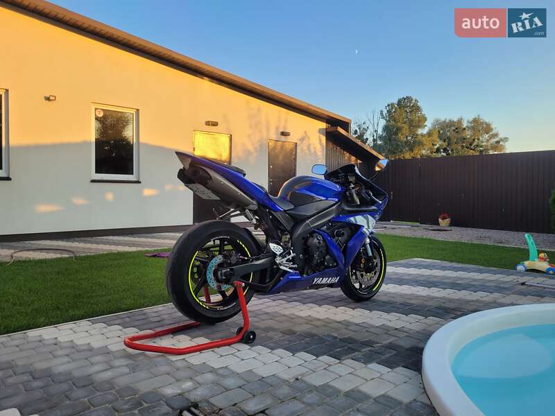 Спортбайк Yamaha YZF R1 2004 в Каневе