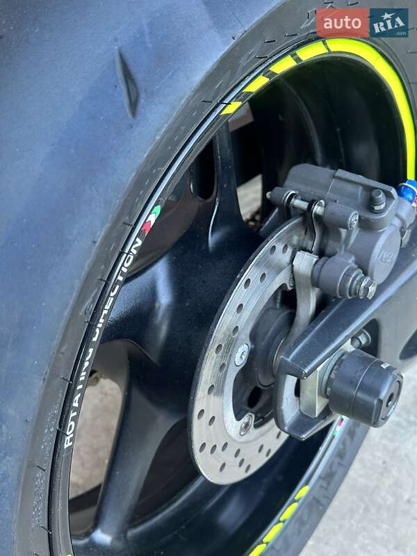 Спортбайк Yamaha YZF R1 2004 в Каневе