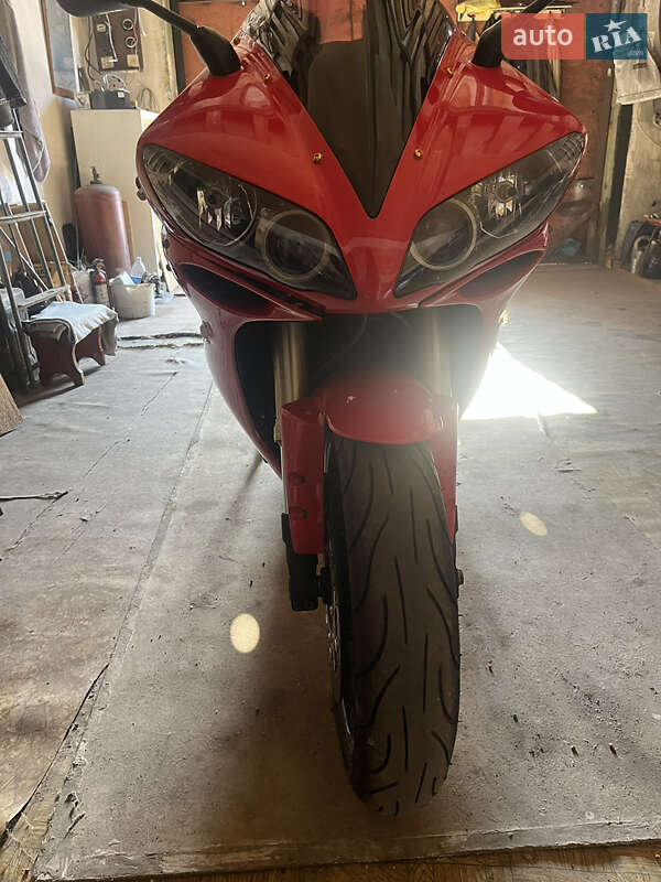 Спортбайк Yamaha YZF R1 2007 в Полтаві фото 5 Спортбайк Yamaha YZF R1 2007 в Полтаві