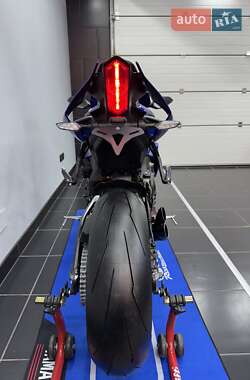Спортбайк Yamaha YZF R1 2022 в 
