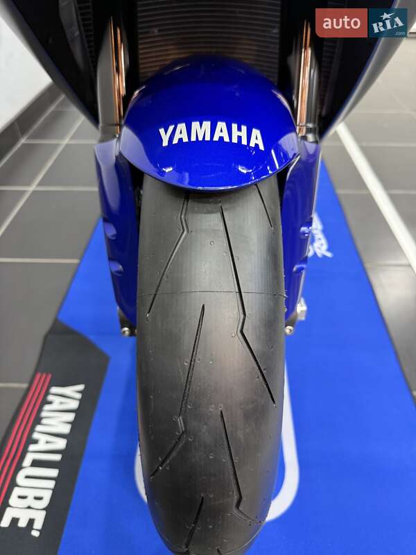 Спортбайк Yamaha YZF R1 2022 в Кропивницком