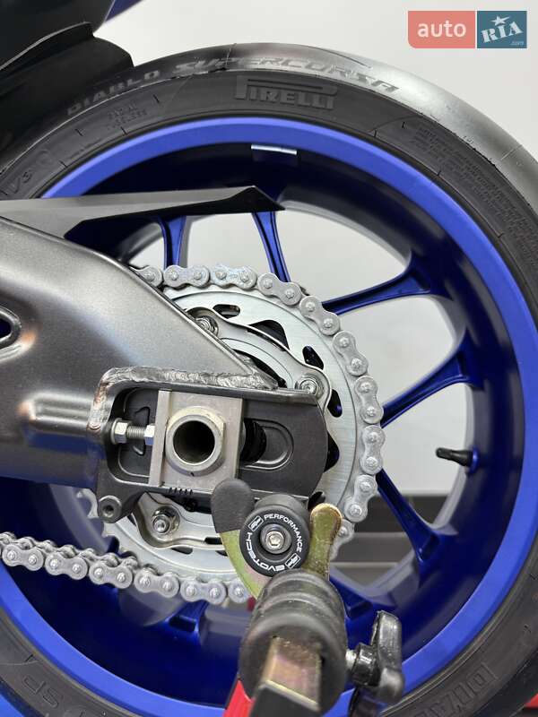 Спортбайк Yamaha YZF R1 2022 в Кропивницком