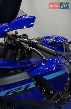 Спортбайк Yamaha YZF R1 2022 в 