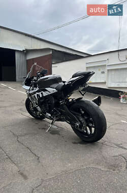 Спортбайк Yamaha YZF R1 2024 в 