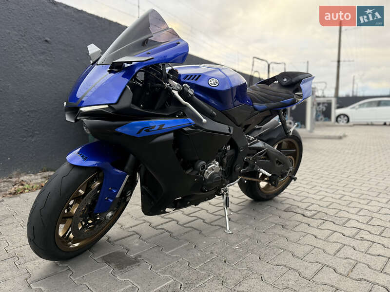 Спортбайк Yamaha YZF R1 2016 в Києві фото 5 Спортбайк Yamaha YZF R1 2016 в Києві