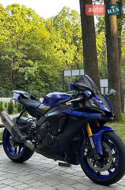 Спортбайк Yamaha YZF R1 2019 в Золочеве