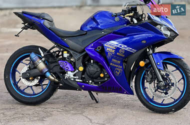 Мотоцикл Без обтекателей (Naked bike) Yamaha YZF-R25 2017 в 