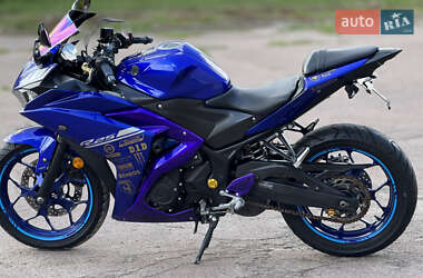 Мотоцикл Без обтекателей (Naked bike) Yamaha YZF-R25 2017 в 