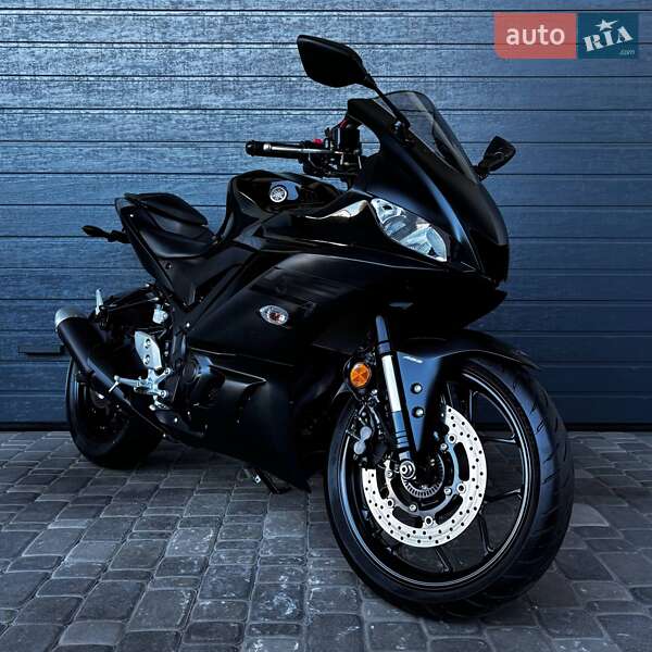 Yamaha YZF-R3 2021