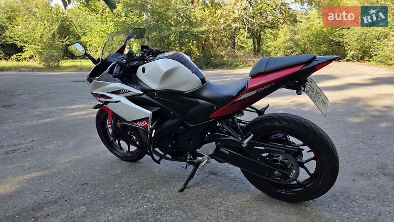 Спортбайк Yamaha YZF-R3 2016 в Харкові