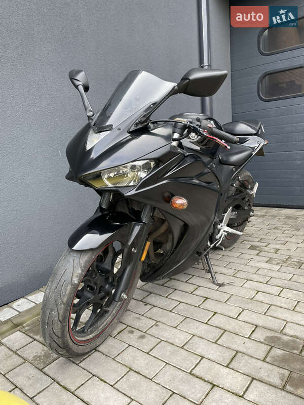 Спортбайк Yamaha YZF-R3 2015 в Луцьку фото Спортбайк Yamaha YZF-R3 2015 в Луцьку